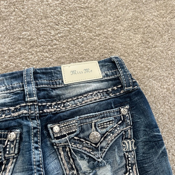 Miss me jeans like new. Wore a couple of times but they aren’t my stile anymore - Picture 7 of 8